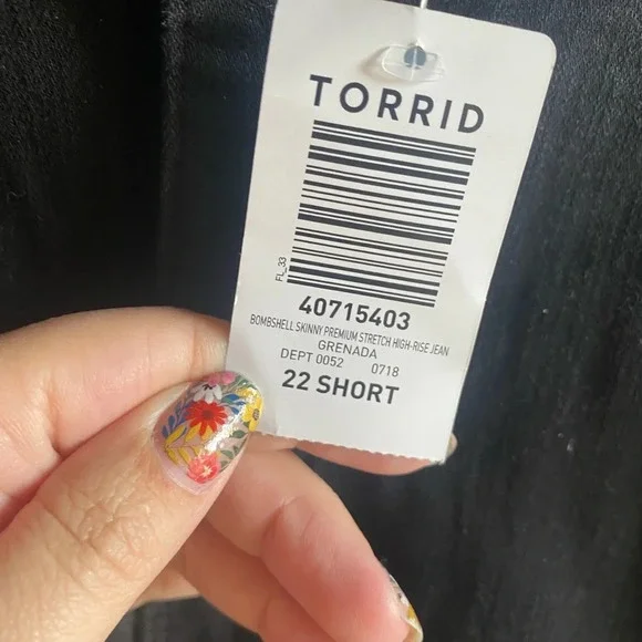 Torrid NWT Bombshell Skinny Premium Stretch Hi-Rise Jean Grenada Size 22 Short S - Picture 11 of 14